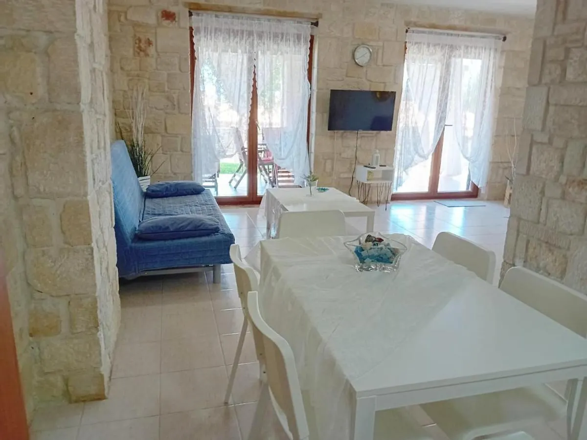 Tabos Suites 1 Siviri Casa vacanze